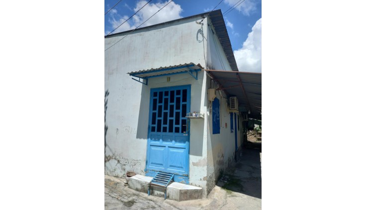 Bán nhà trọ Đường số 8 TD, 41m2, 3 PN, ngang 4.3m, Đường 3m giá giảm còn 2.x tỷ